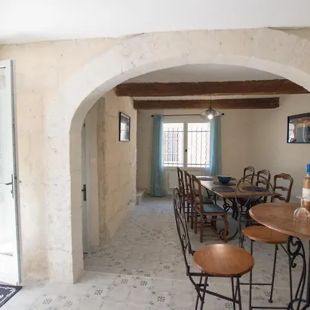Holiday home Madeleine - Maison Proche Des Arenes Arles
