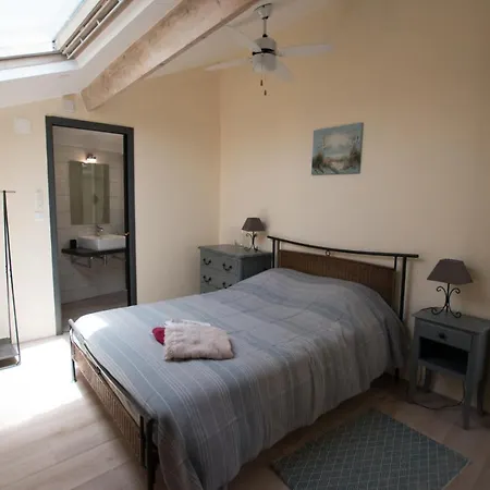 Holiday home Madeleine - Maison Proche Des Arenes Arles